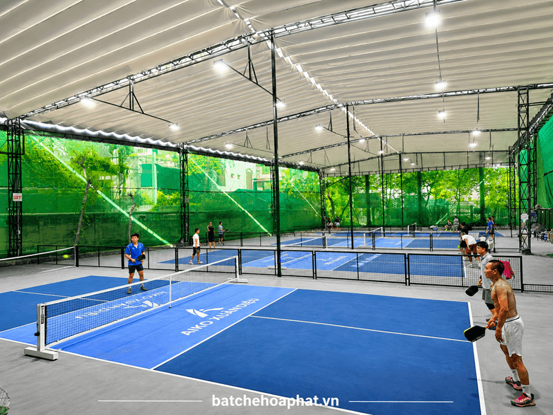 mai-bat-xep-song-luon-san-pickleball