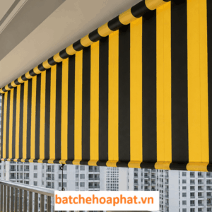 Mẫu bạt tự cuốn ban công đẹp cho nhà phố hiện đại